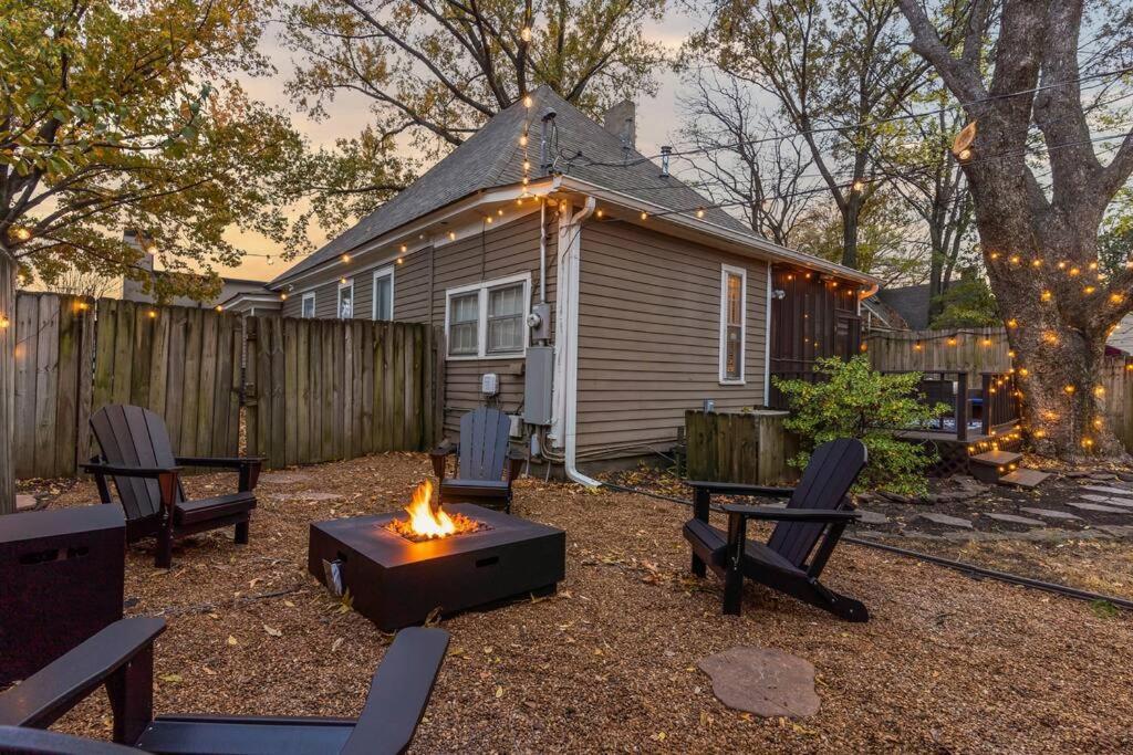 Large Historical Home W/ Fire Pit, Chef Kitchen. メンフィス エクステリア 写真